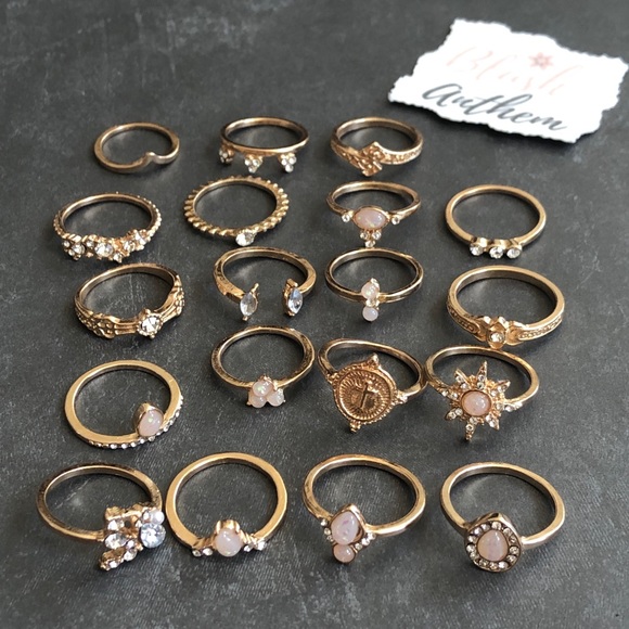 3/$25⚡️gold boho stackable drop moon star ring set - Picture 9 of 15